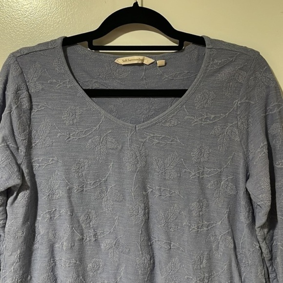 Soft Surroundings Women's V Neck Knit Top Size Medium - Picture 2 of 9